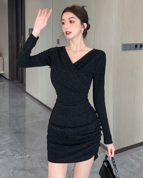 Playful autumn V-neck bottoming cross dress