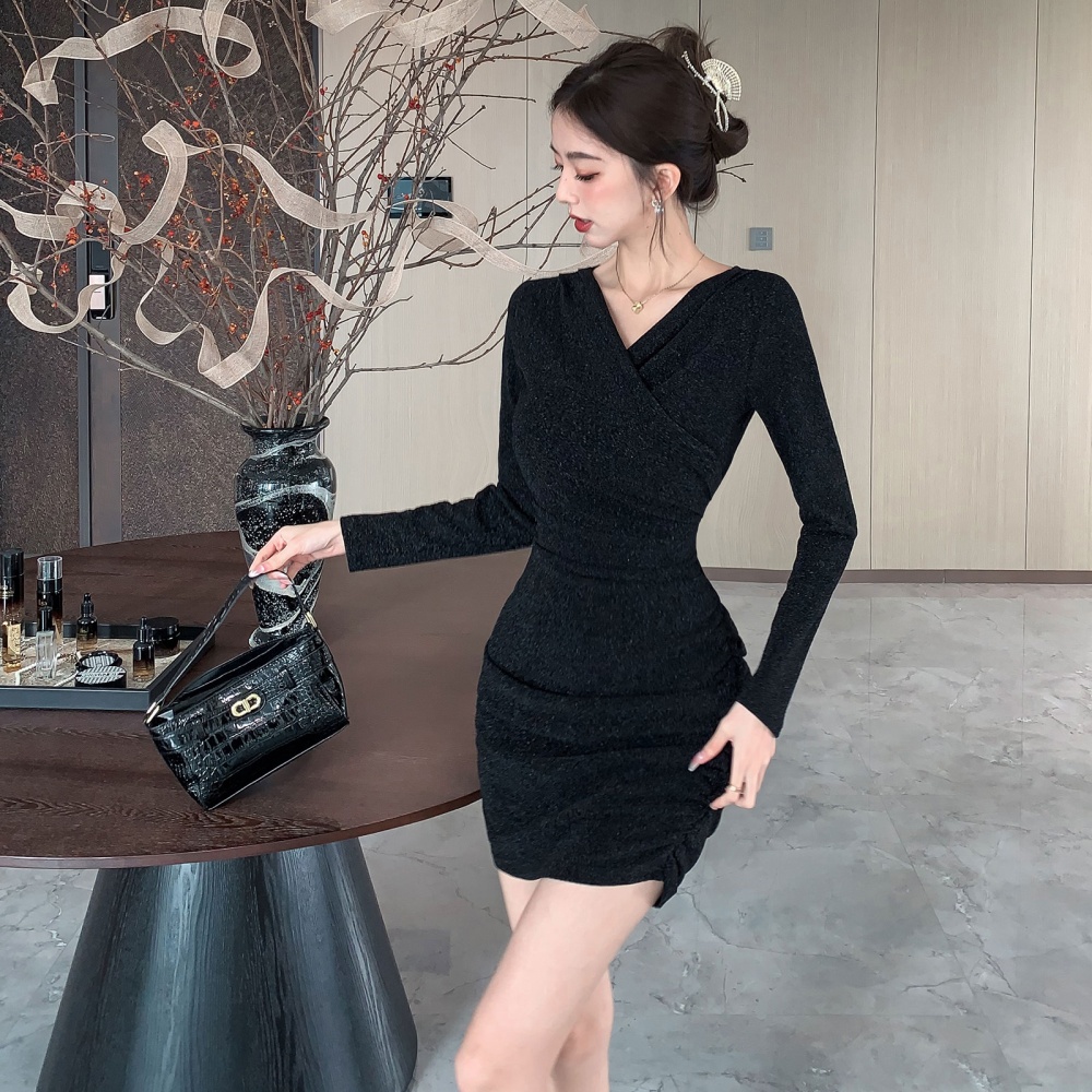 Playful autumn V-neck bottoming cross dress