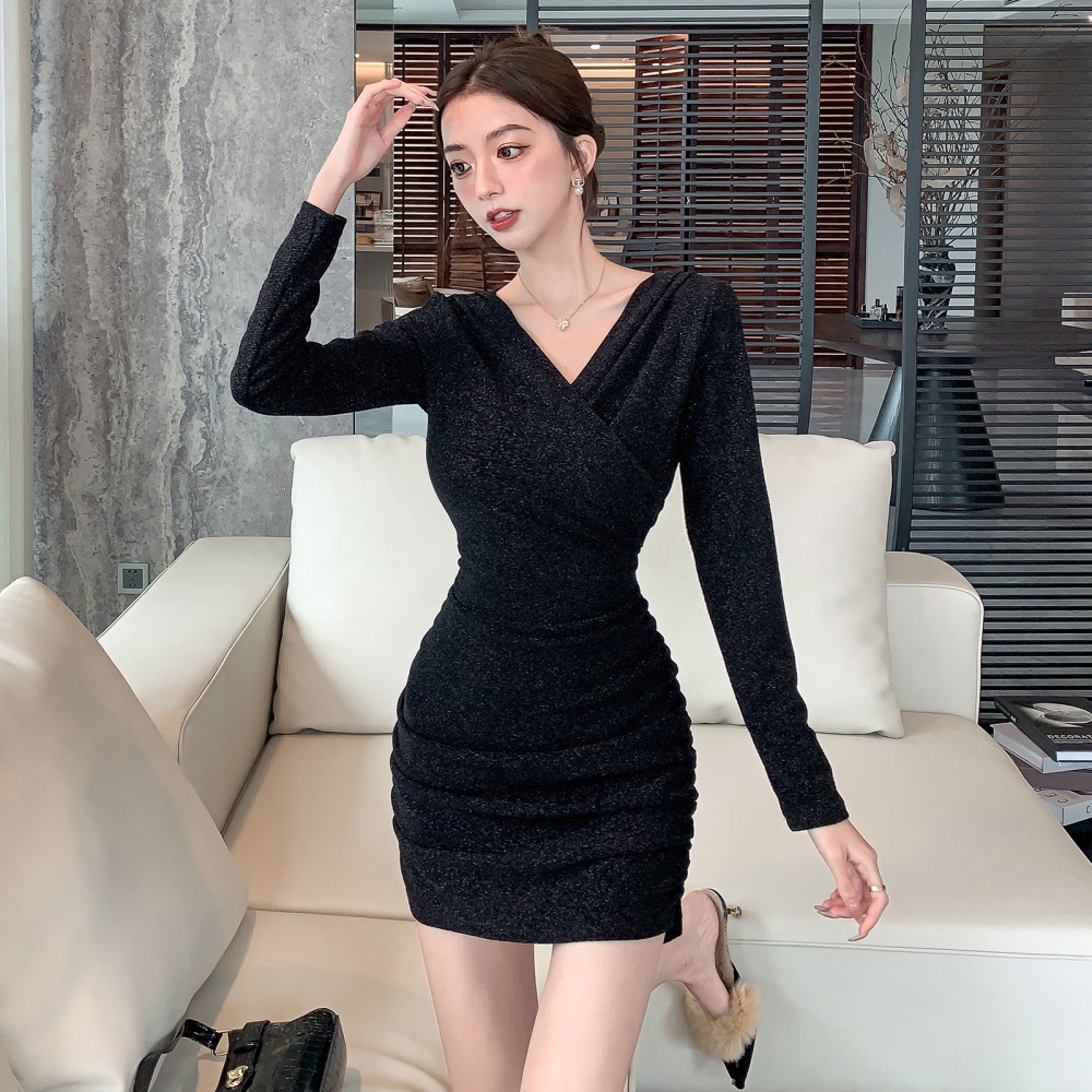 Playful autumn V-neck bottoming cross dress