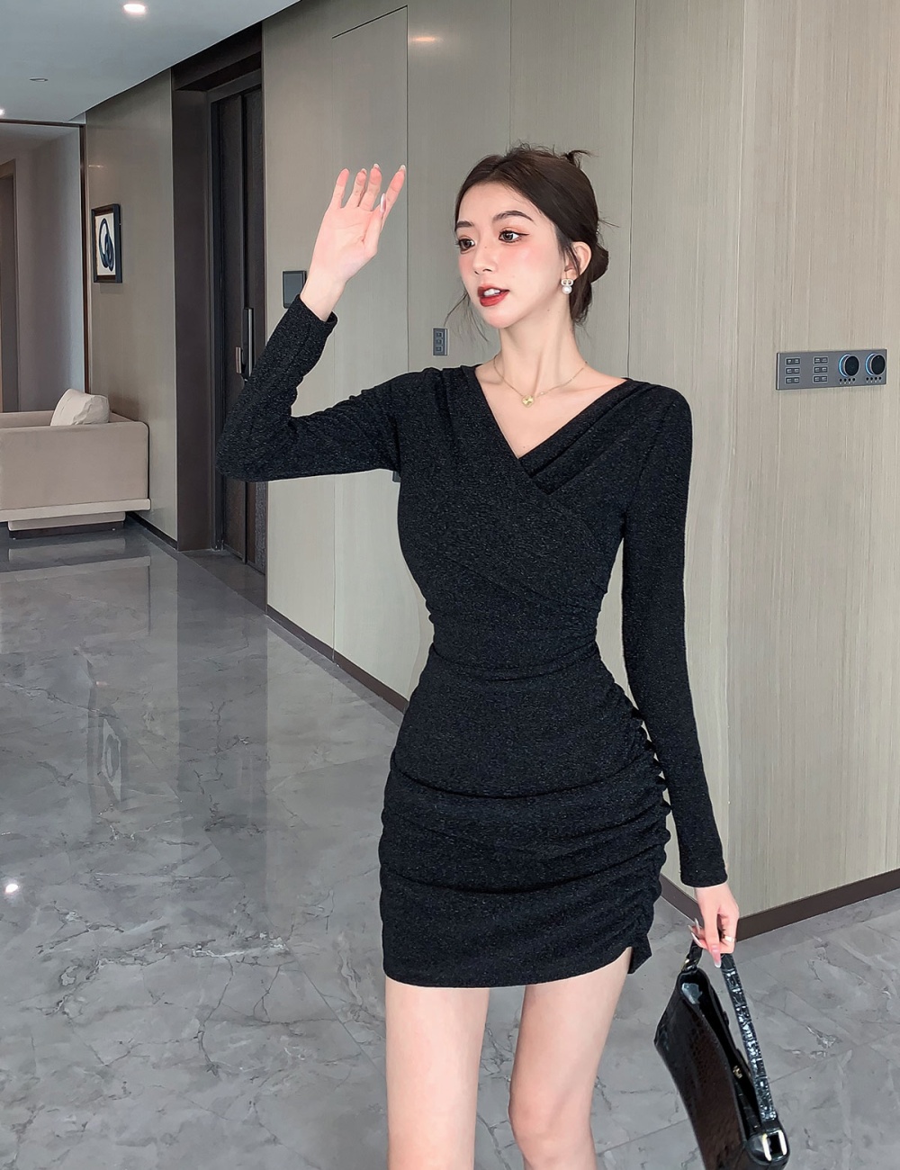 Playful autumn V-neck bottoming cross dress