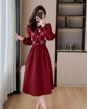 Autumn and winter temperament knitted slim dress