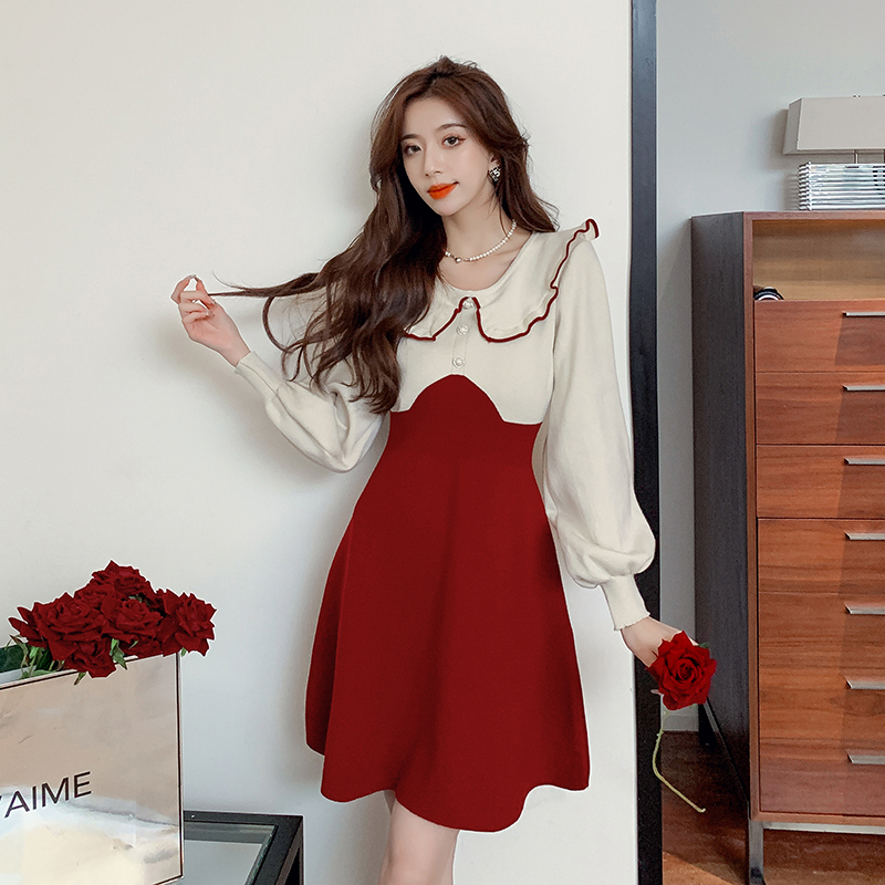 Autumn and winter small fellow doll collar knitted dress