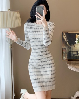 Slim knitted dress inside the ride sweater for women