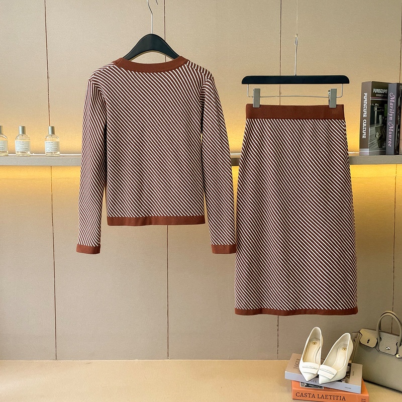 Chanelstyle cardigan autumn skirt 2pcs set for women