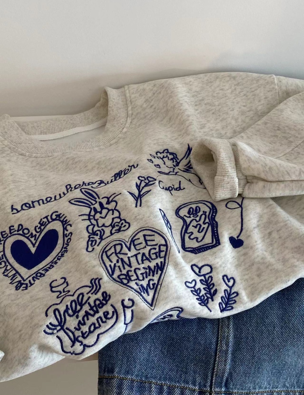 Heart round neck hoodie chest embroidery tops