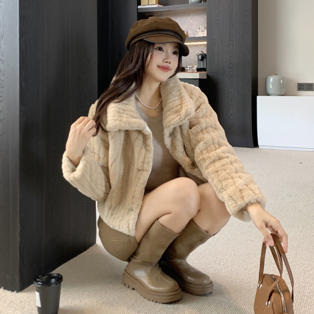 Short fluffy thick coat thermal lamb fur tops for women