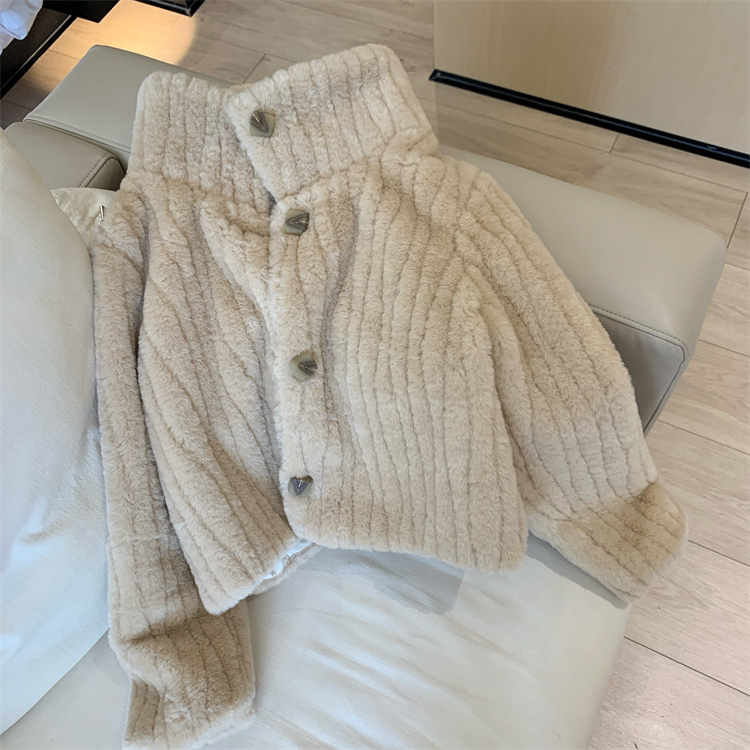 Short fluffy thick coat thermal lamb fur tops for women