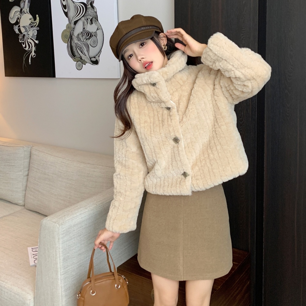 Short fluffy thick coat thermal lamb fur tops for women