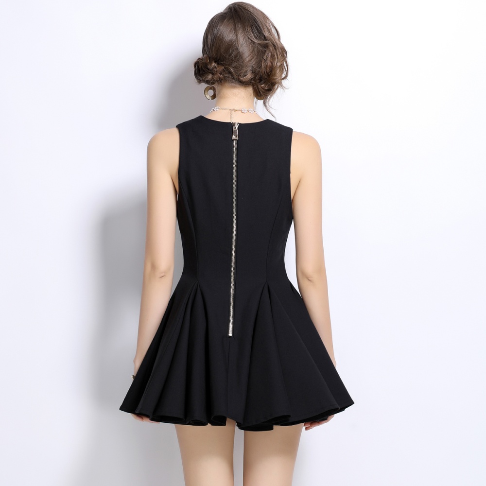 Black V-neck T-back double-breasted dress