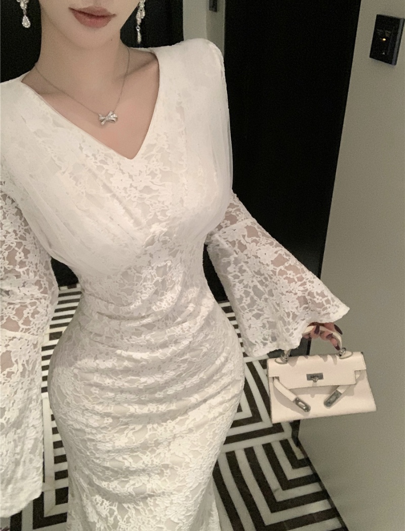 V-neck pinched waist lace trumpet sleeves slim dress