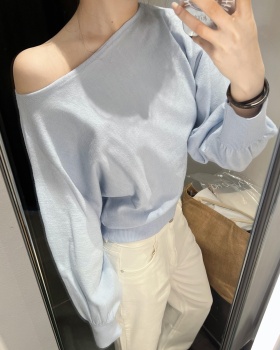 Lazy autumn and winter blue bottoming sweater