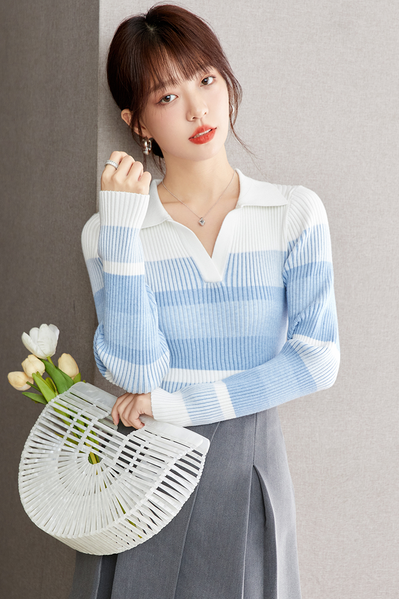 Stripe blue V-neck sweater temperament gradient tops