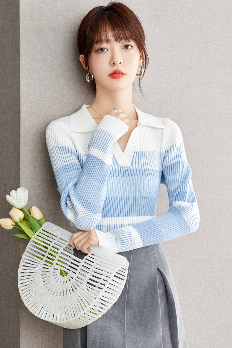 Stripe blue V-neck sweater temperament gradient tops