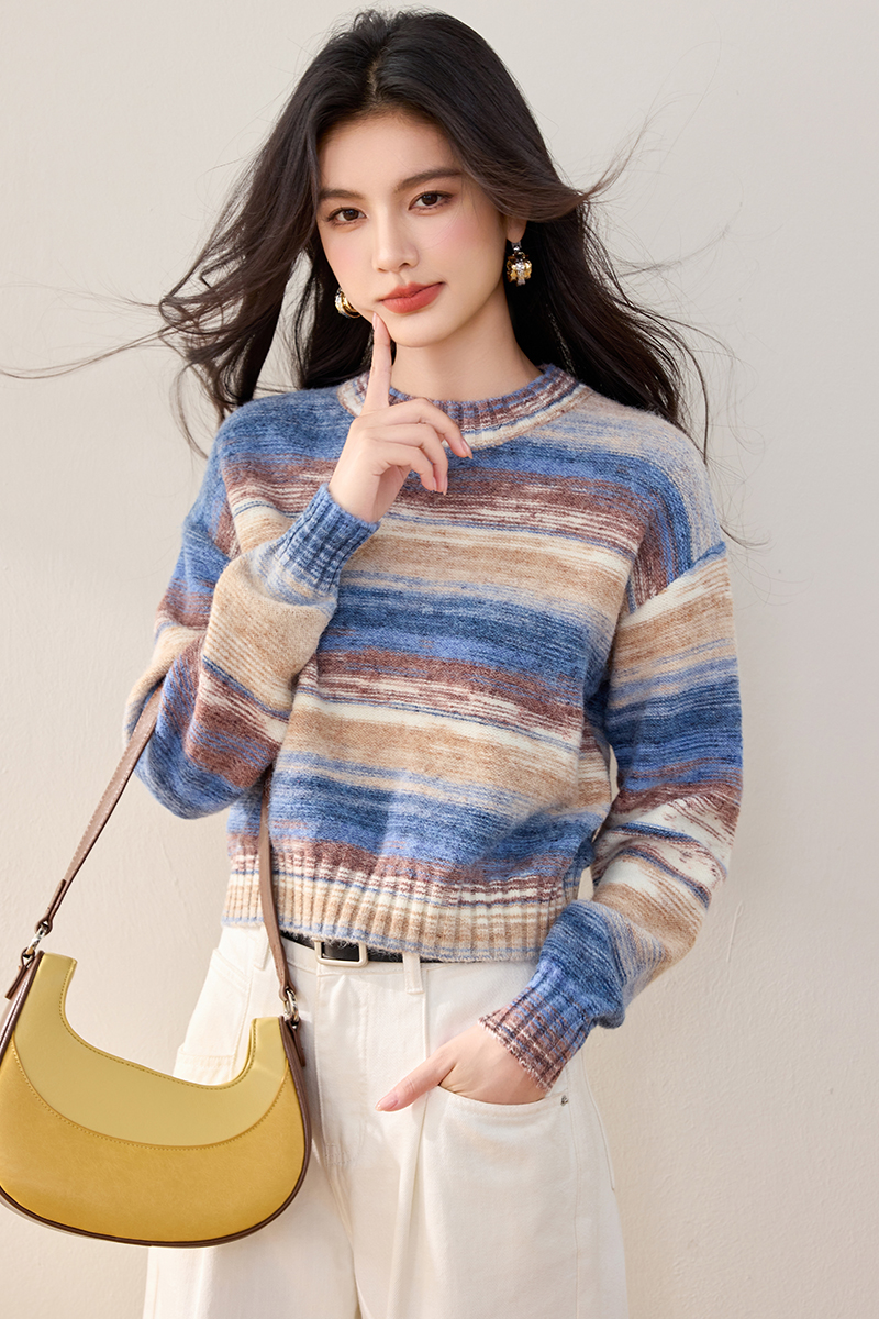 Round neck retro sweater gradient coat for women