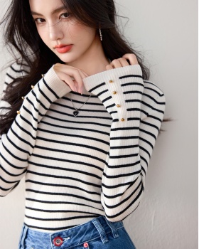 Bottoming mixed colors sweater black-white tops for women