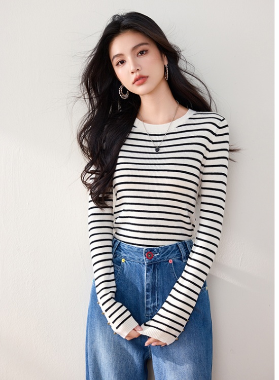 Bottoming mixed colors sweater black-white tops for women