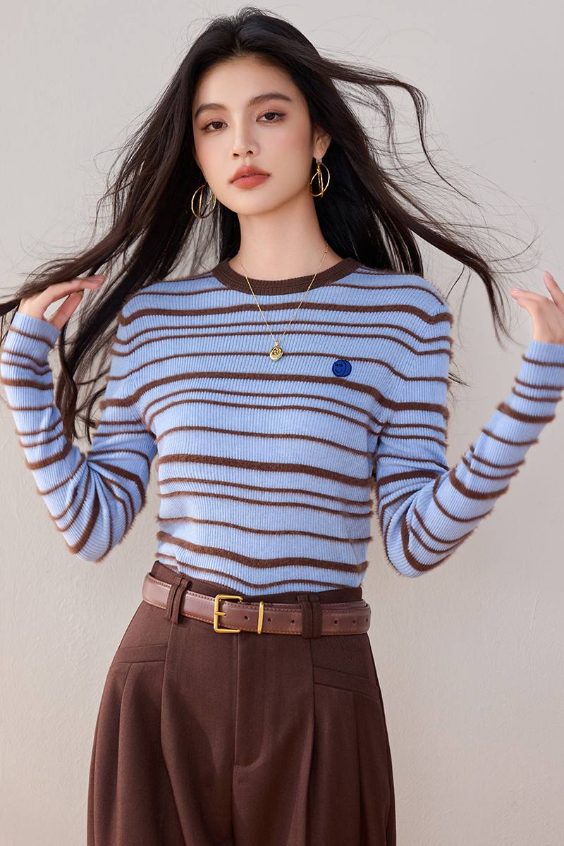 Autumn round neck stripe blending tops for women