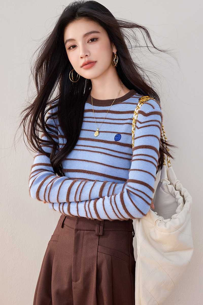 Autumn round neck stripe blending tops for women