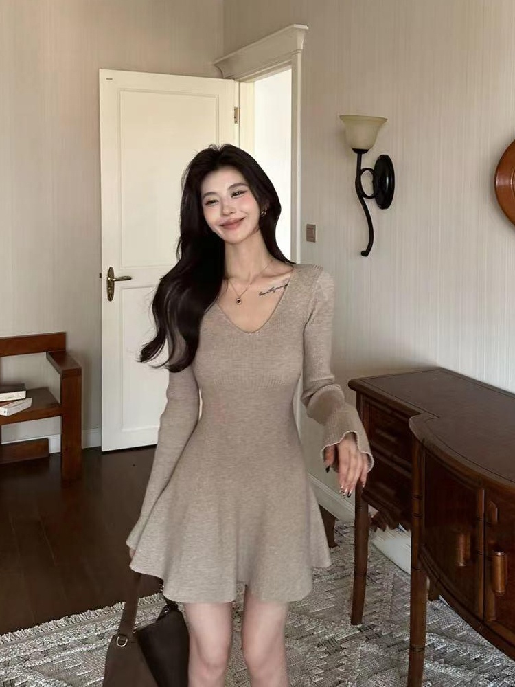 Temperament knitted slim pinched waist dress for women