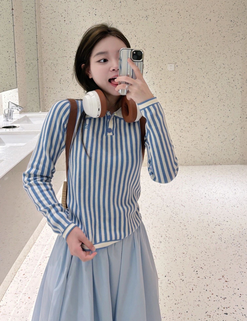 Blue-white tops unique sweater for women