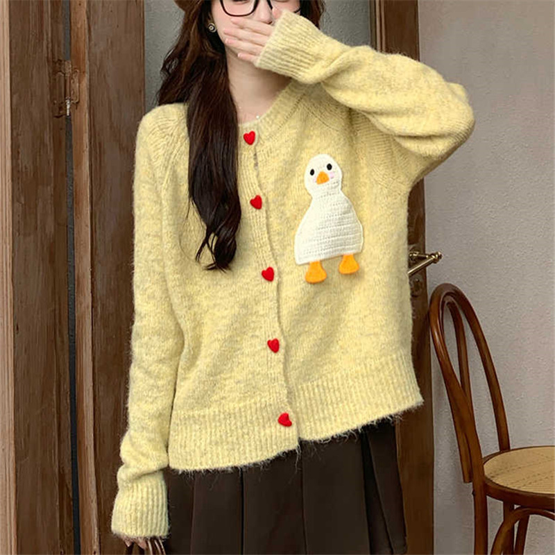 Knitted tender cardigan embroidery sweater for women