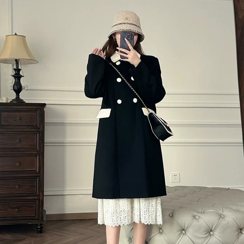 Short black woolen coat thick woolen overcoat