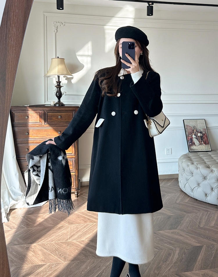 Short black woolen coat thick woolen overcoat