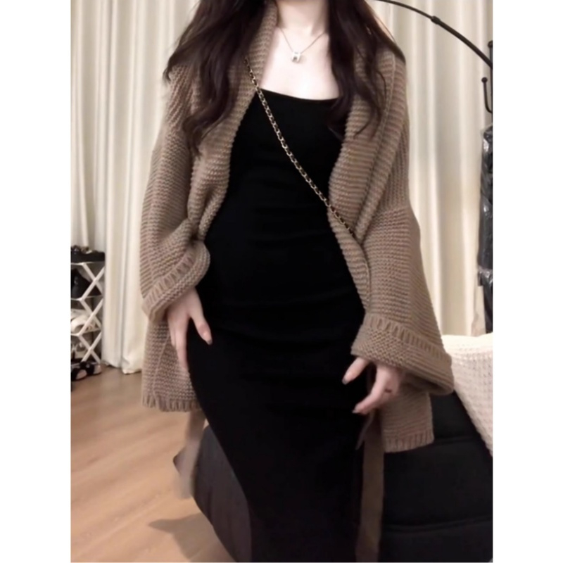 Knitted long sleeve cardigan small fellow sweater