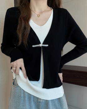 Pseudo-two V-neck autumn and winter Chinese style tops