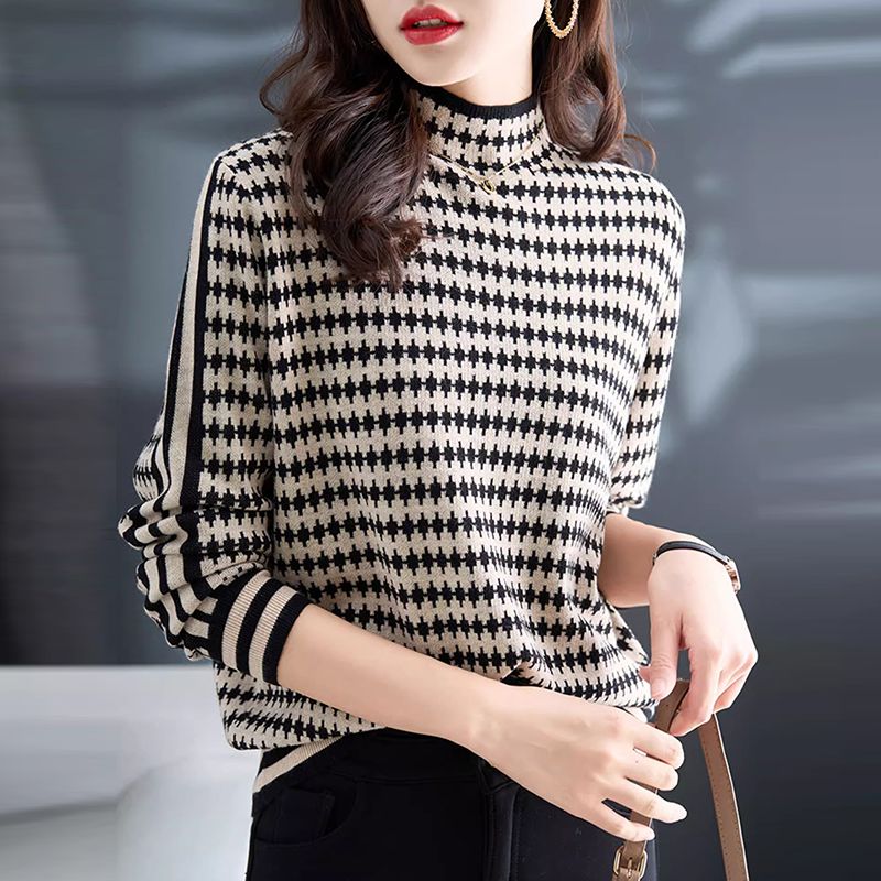 Small fellow sweater bottoming shirt for women