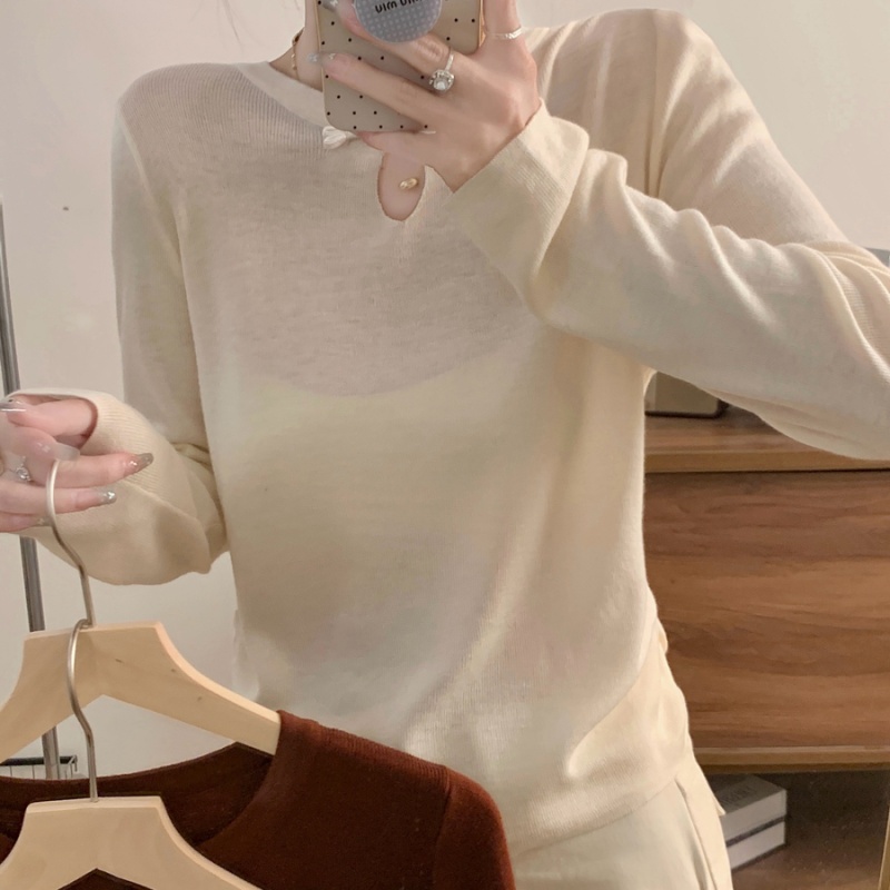 Wool hollow V-neck autumn and winter sweater