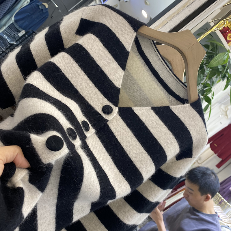 Stripe knitted tops Western style retro coat for women