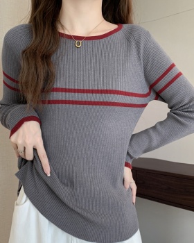 Round neck hollow autumn and winter sweater for women