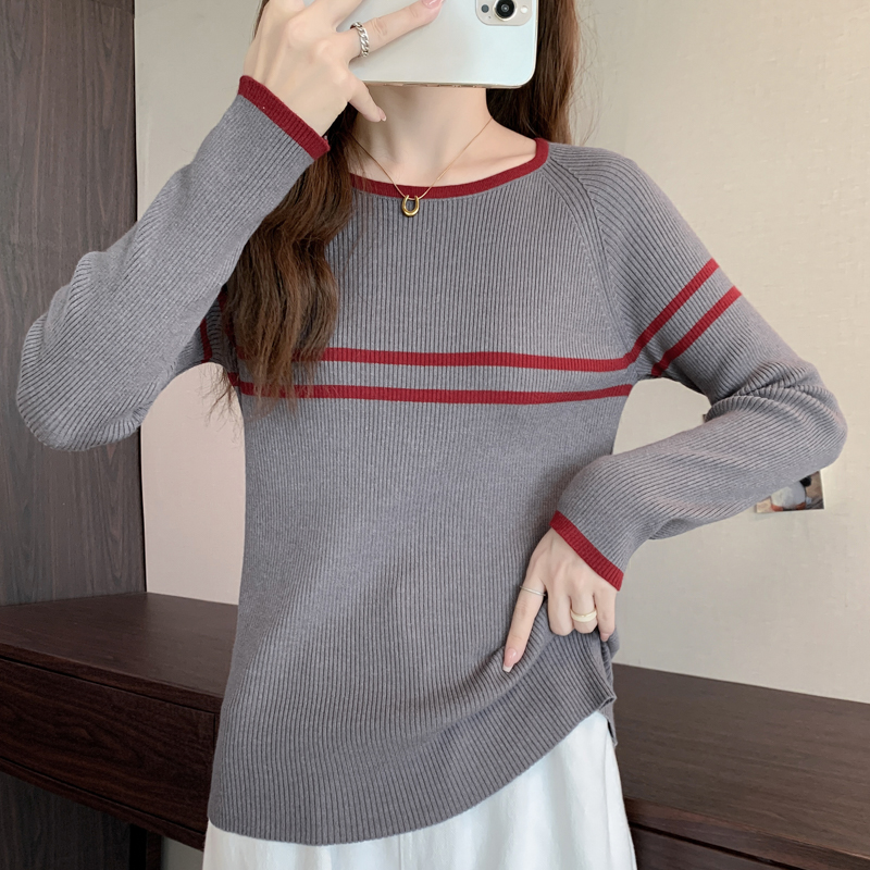 Round neck hollow autumn and winter sweater for women