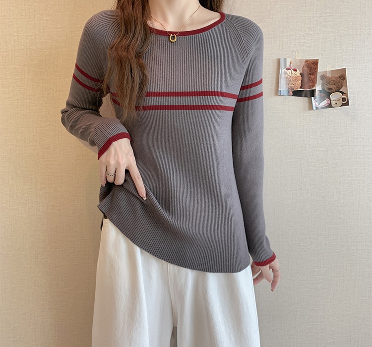 Round neck hollow autumn and winter sweater for women