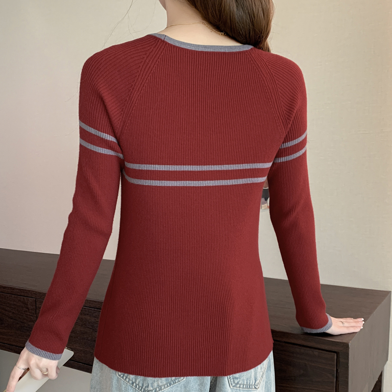 Round neck hollow autumn and winter sweater for women