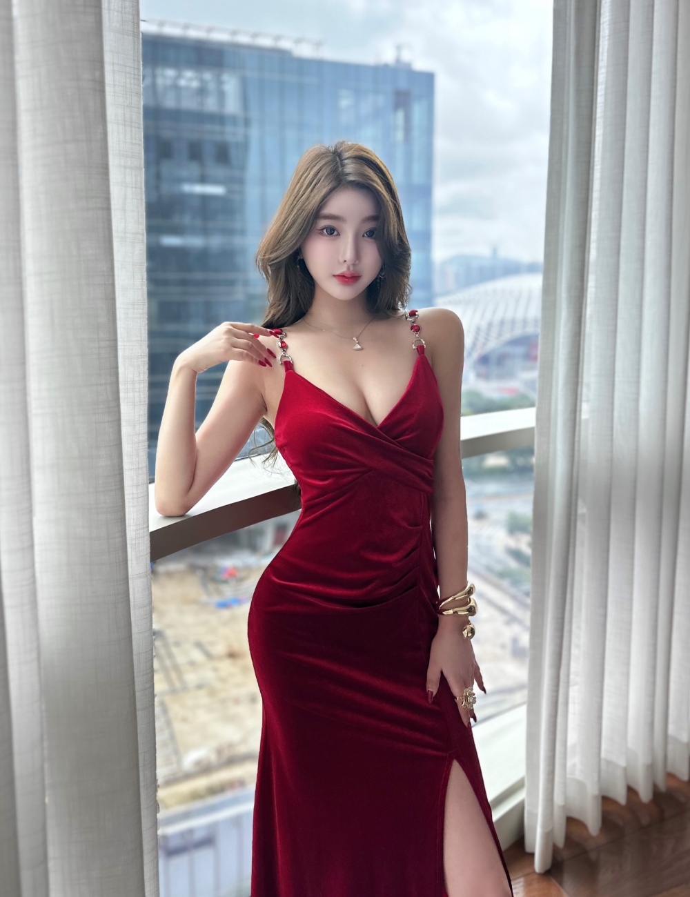 Bottoming package hip long golden velvet sexy slit dress