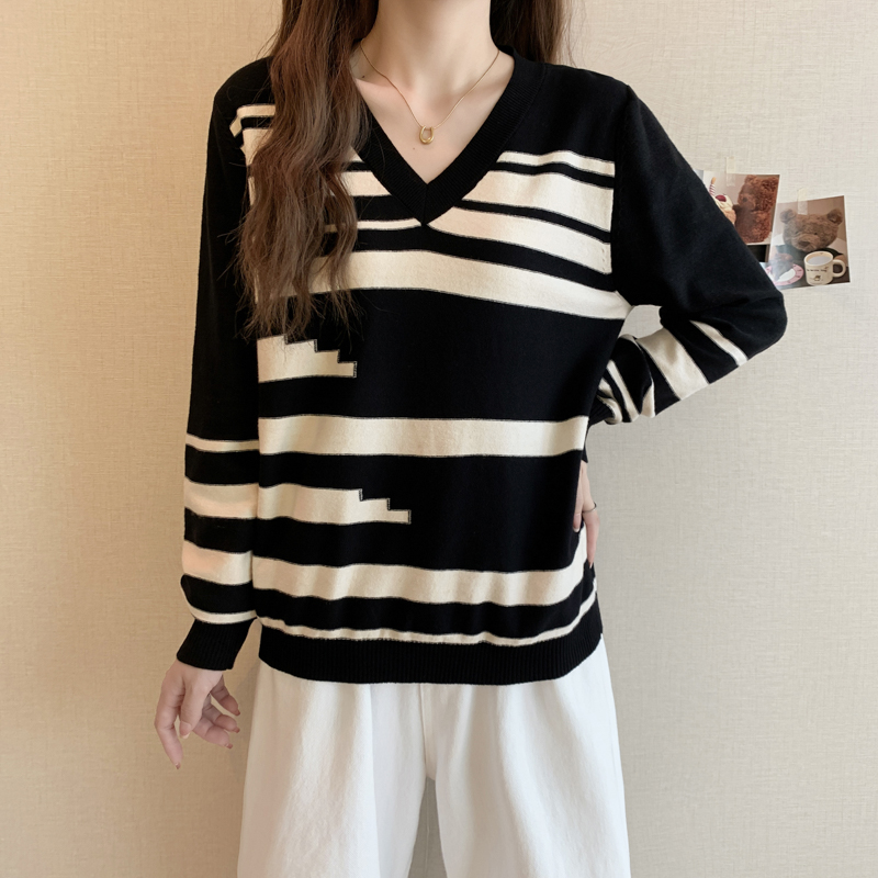 Stripe bottoming lazy knitted autumn and winter V-neck tops