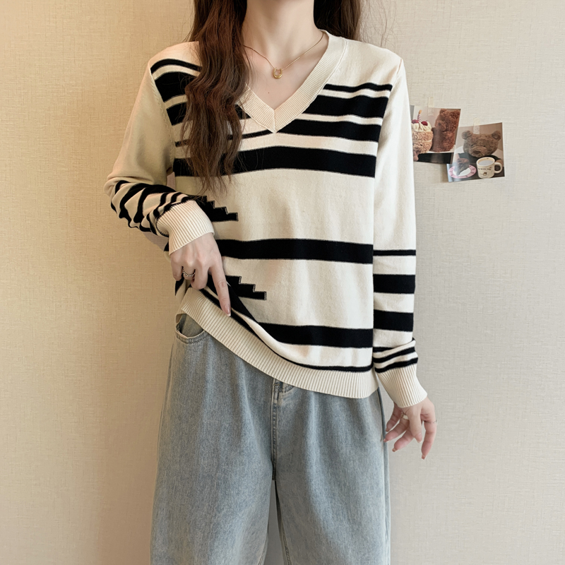 Stripe bottoming lazy knitted autumn and winter V-neck tops