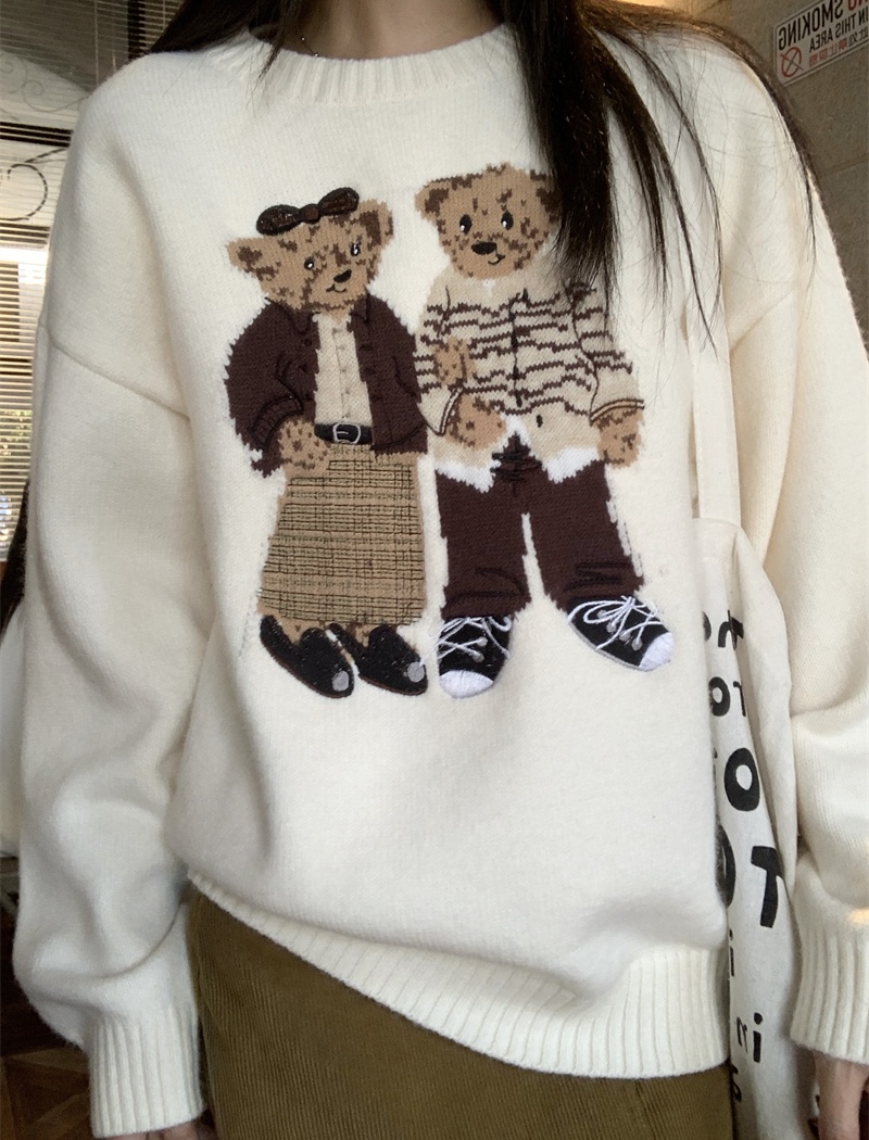 Autumn and winter cartoon cubs jacquard loose sweater