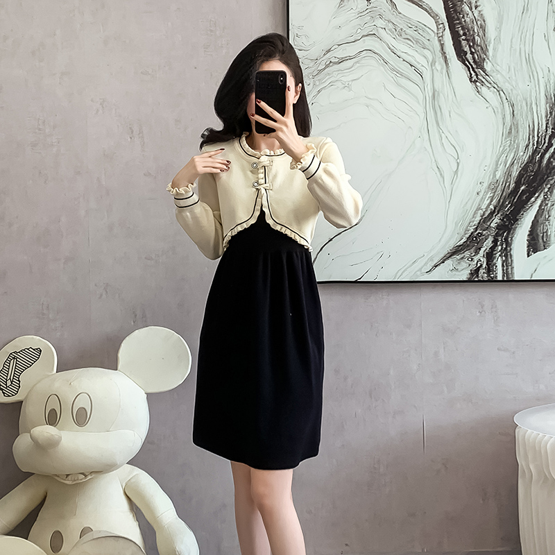 Autumn and winter Pseudo-two sweater tender knitted dress