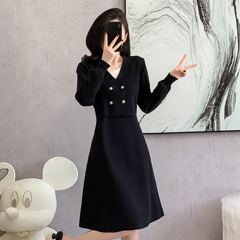 Pseudo-two splice V-neck autumn and winter slim dress