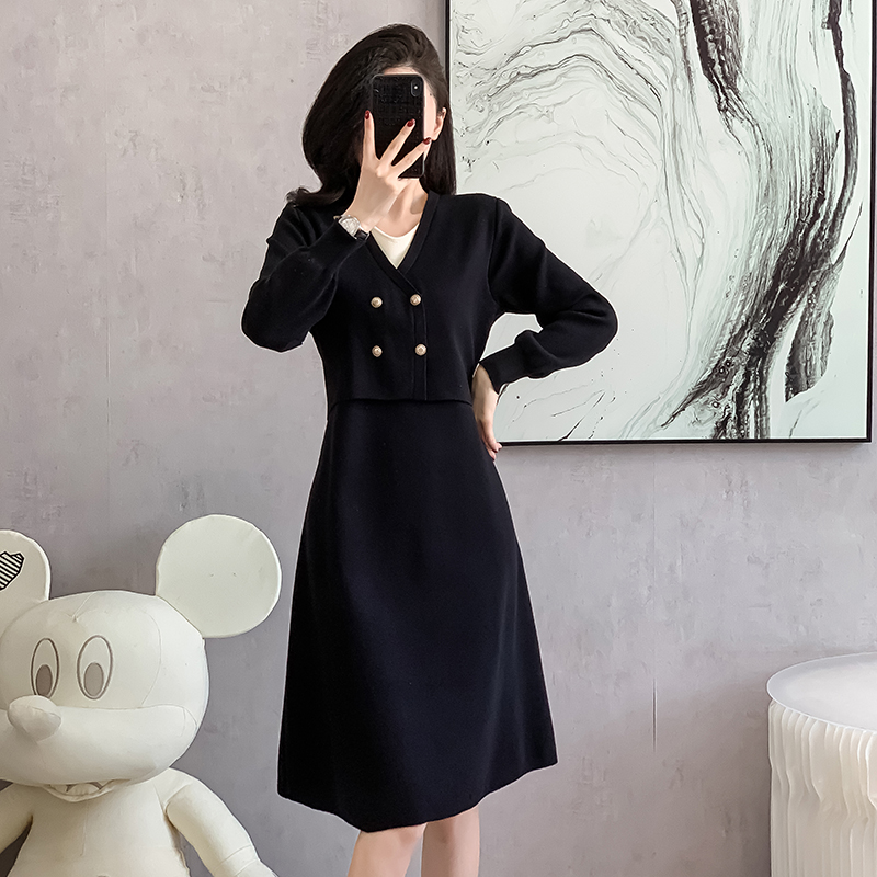 Pseudo-two splice V-neck autumn and winter slim dress