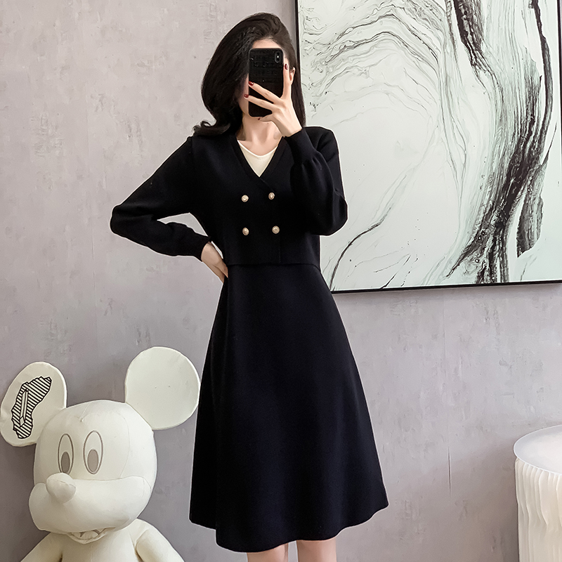 Pseudo-two splice V-neck autumn and winter slim dress