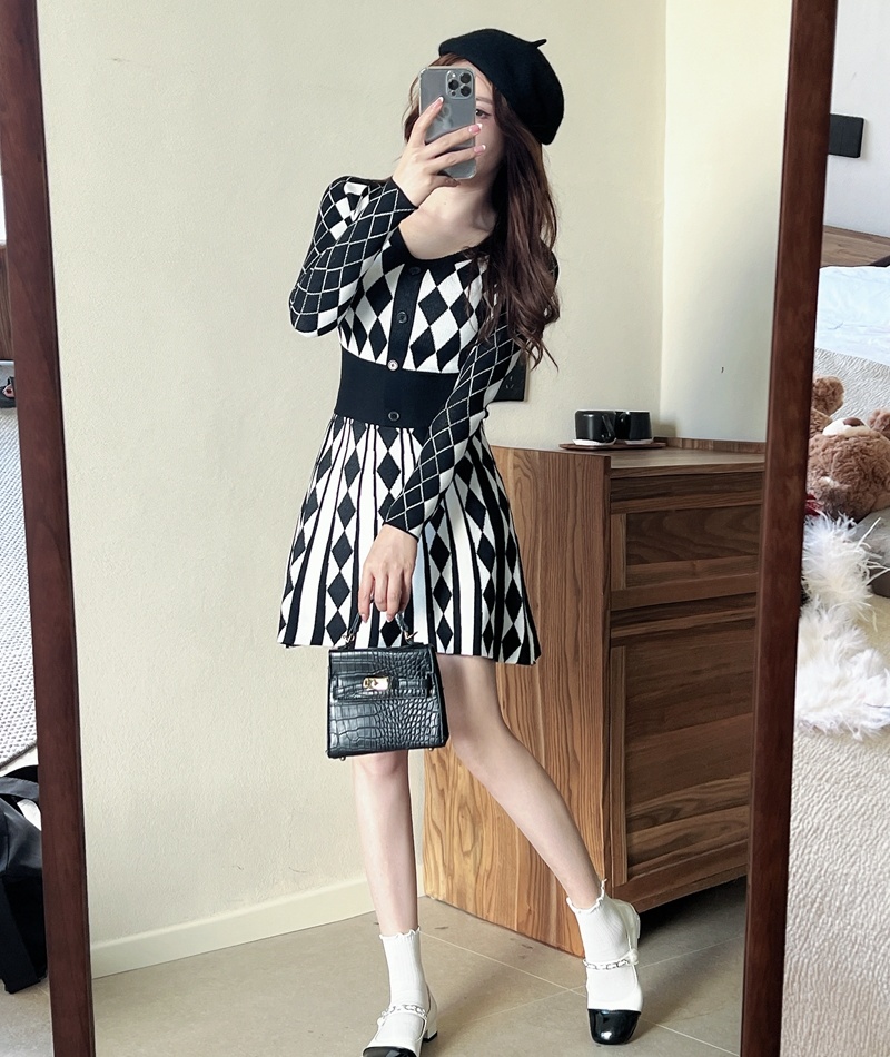 Knitted swing square collar dress sexy geometry sweater dress