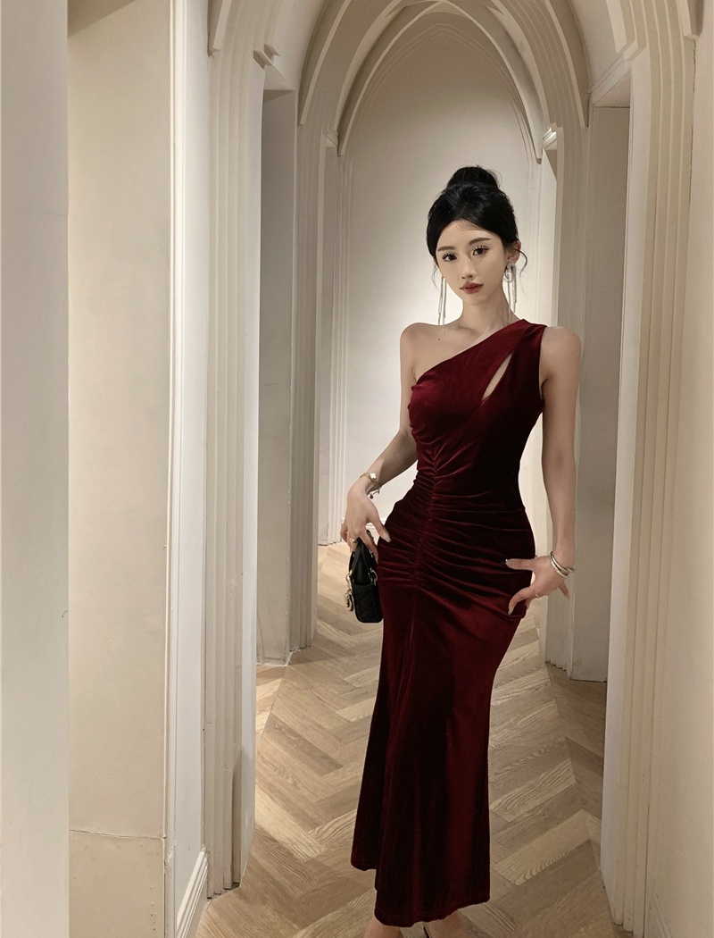 Fold slim velvet formal dress hollow ladies sloping shoulder dress