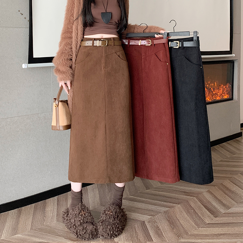 Package hip exceed knee one step skirt corduroy skirt