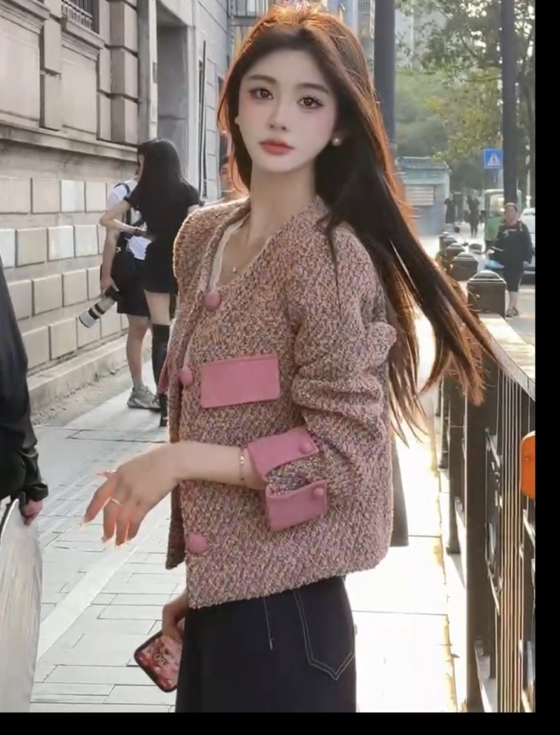 Knitted spring and autumn chanelstyle coat for women