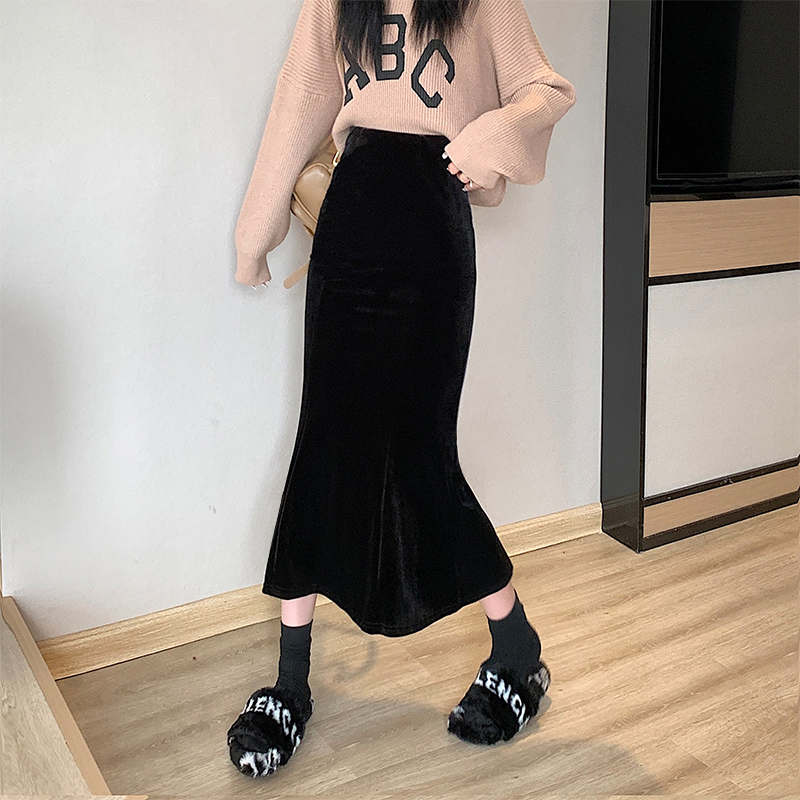 Long autumn and winter black long skirt for women