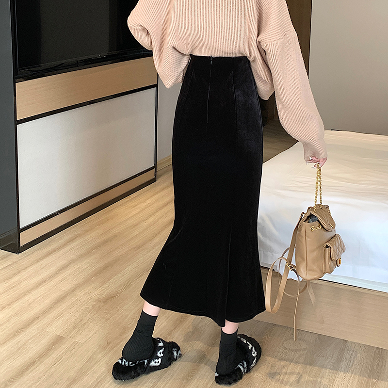 Long autumn and winter black long skirt for women